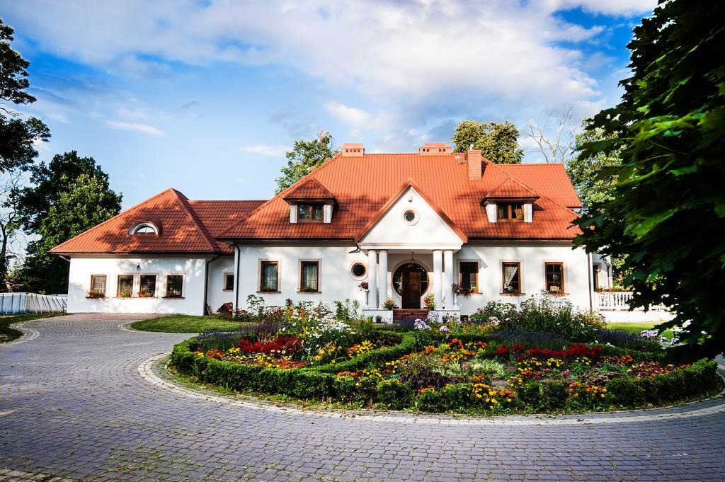 Dwor Osmolice Bed & Breakfast Bialki Dolne Exterior photo