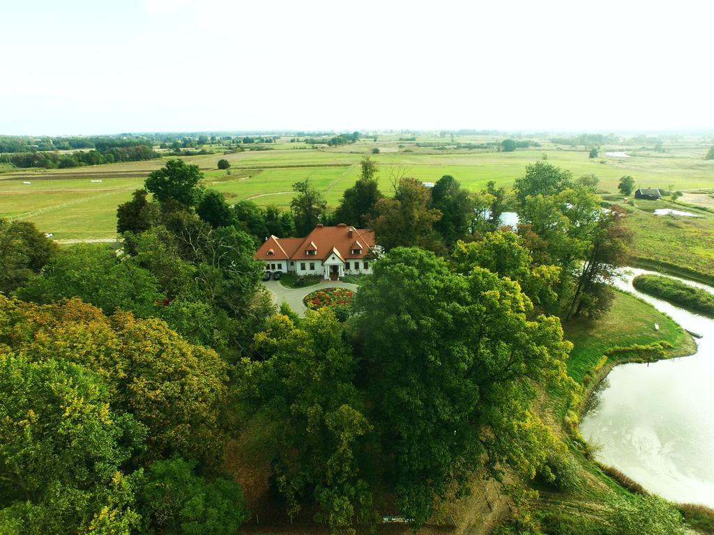 Dwor Osmolice Bed & Breakfast Bialki Dolne Exterior photo
