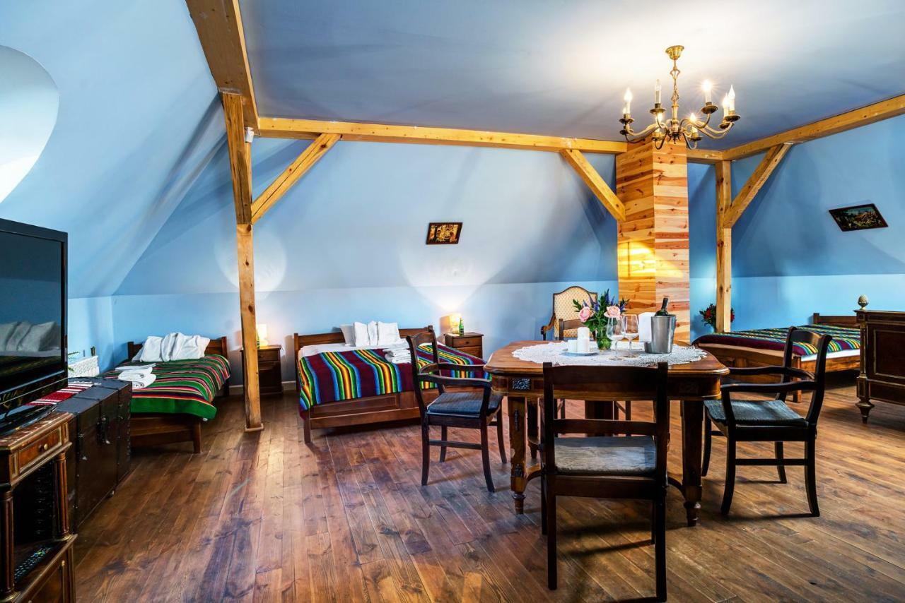 Dwor Osmolice Bed & Breakfast Bialki Dolne Exterior photo
